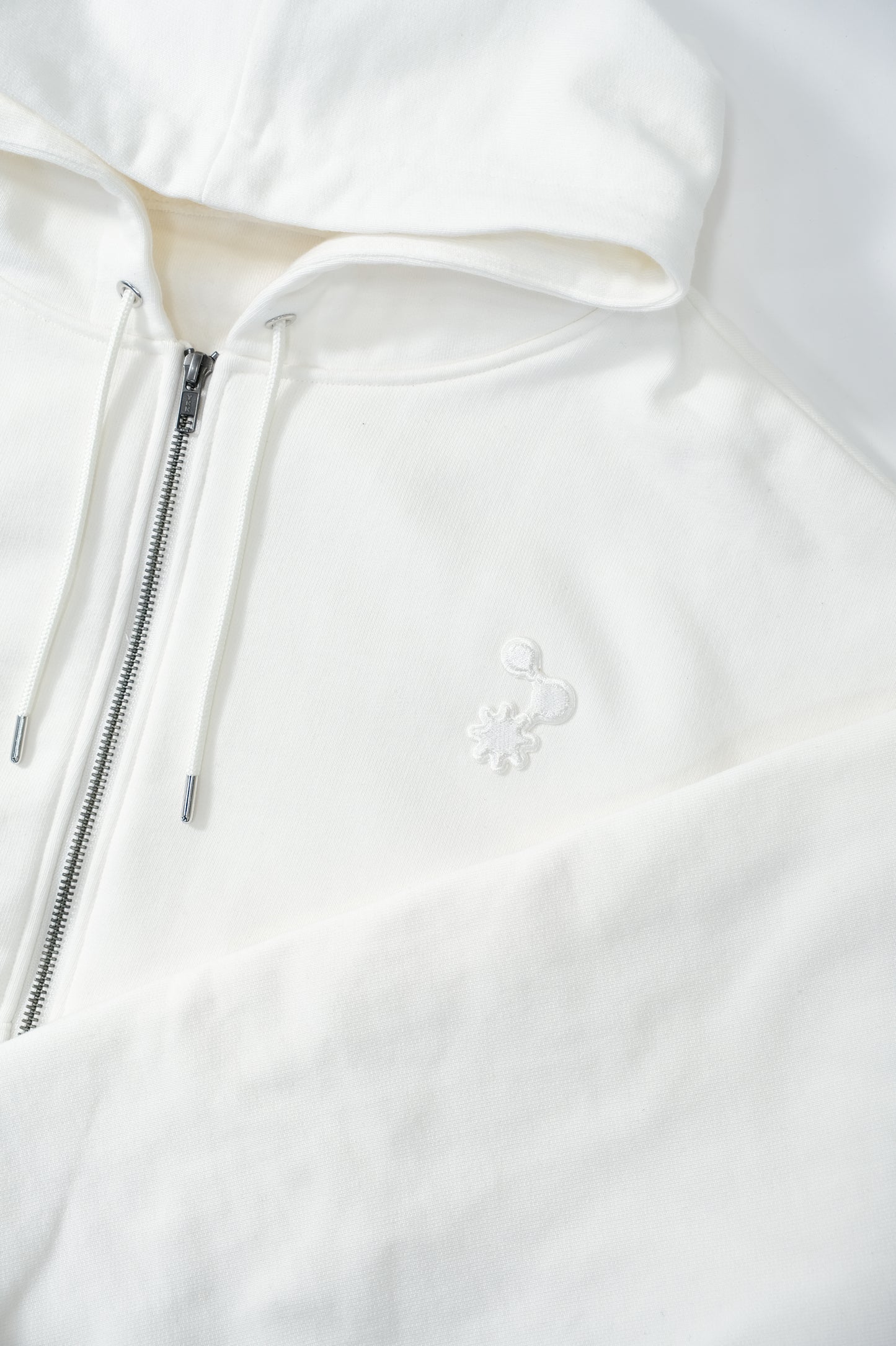 Logo patch hoodie/white